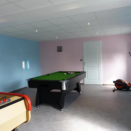 Holiday home Avec Spa, Jeux Et Espace Bien-etre, Ideale Pour Familles Et Groupes Jusqu'a 8 Pers. - Fr-1-489-442 *